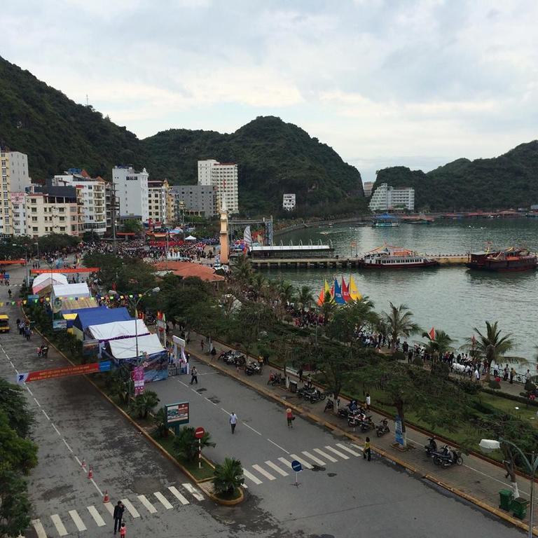 Thanh Tung Hotel Cat Ba Island Ngoại thất bức ảnh